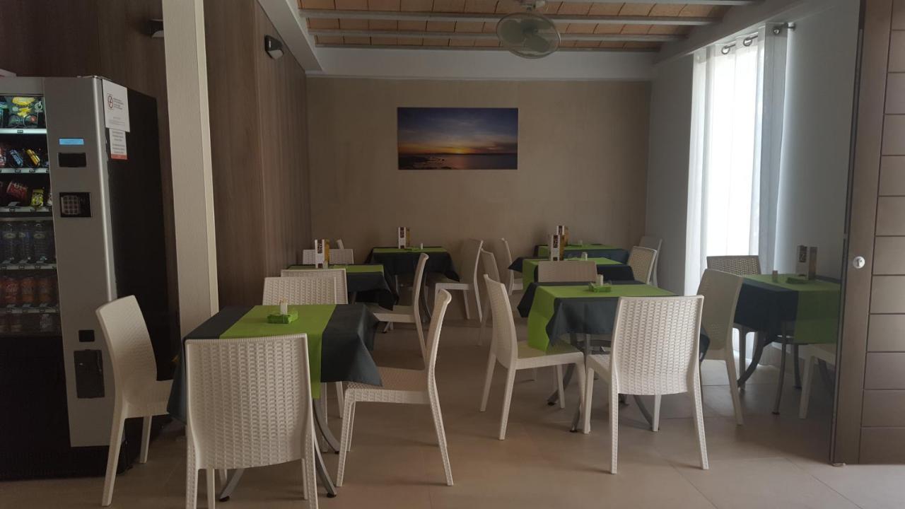 Hotel Isla Plana Табарка Экстерьер фото
