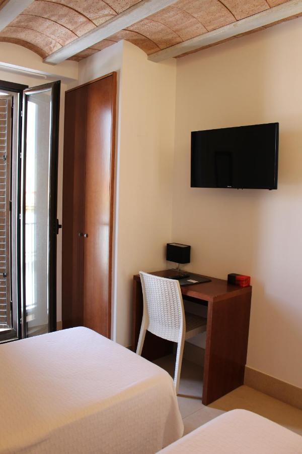 Hotel Isla Plana Табарка Экстерьер фото